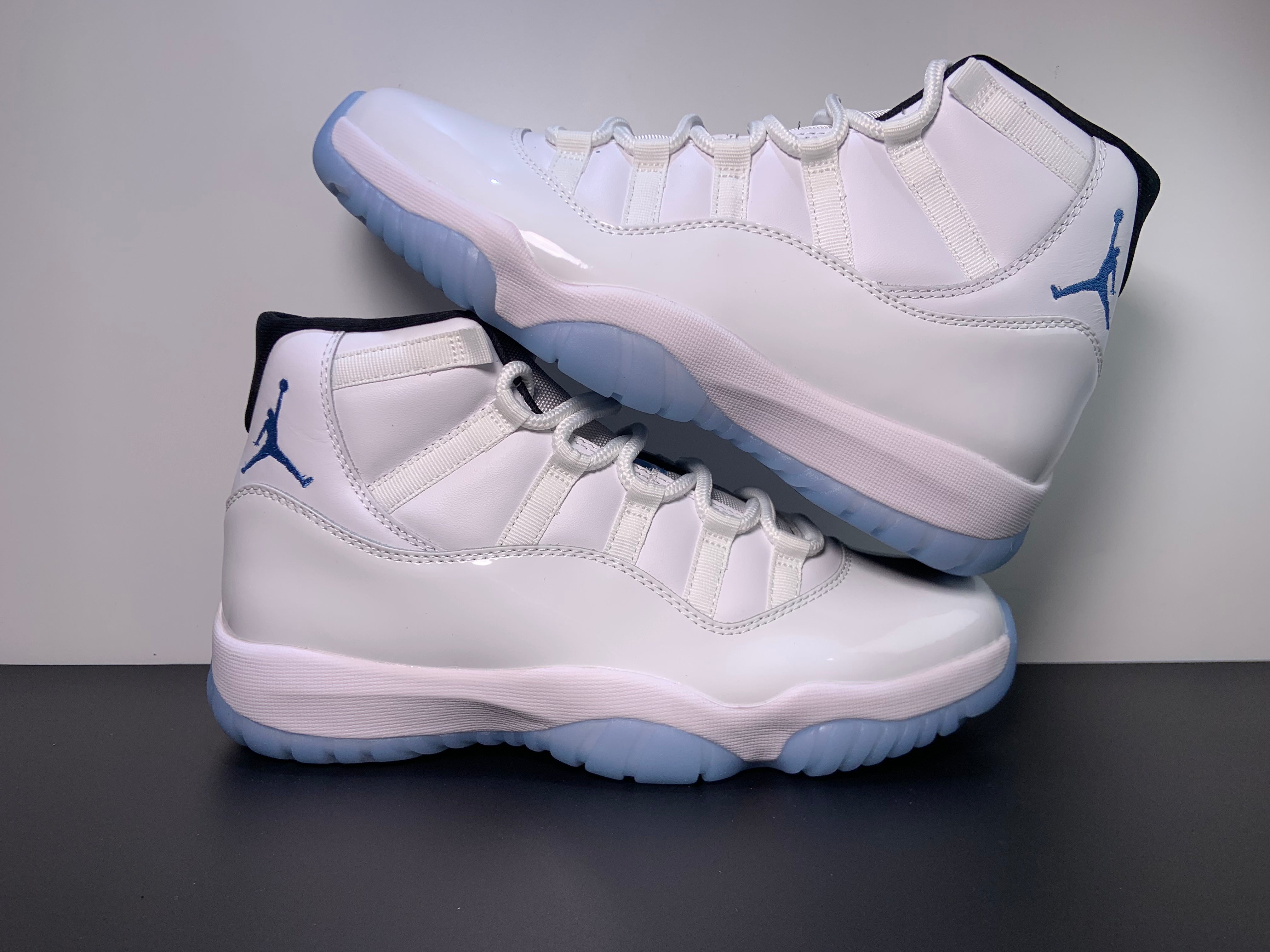 Jordan 11 Retro Columbia / Legend Blue 2024