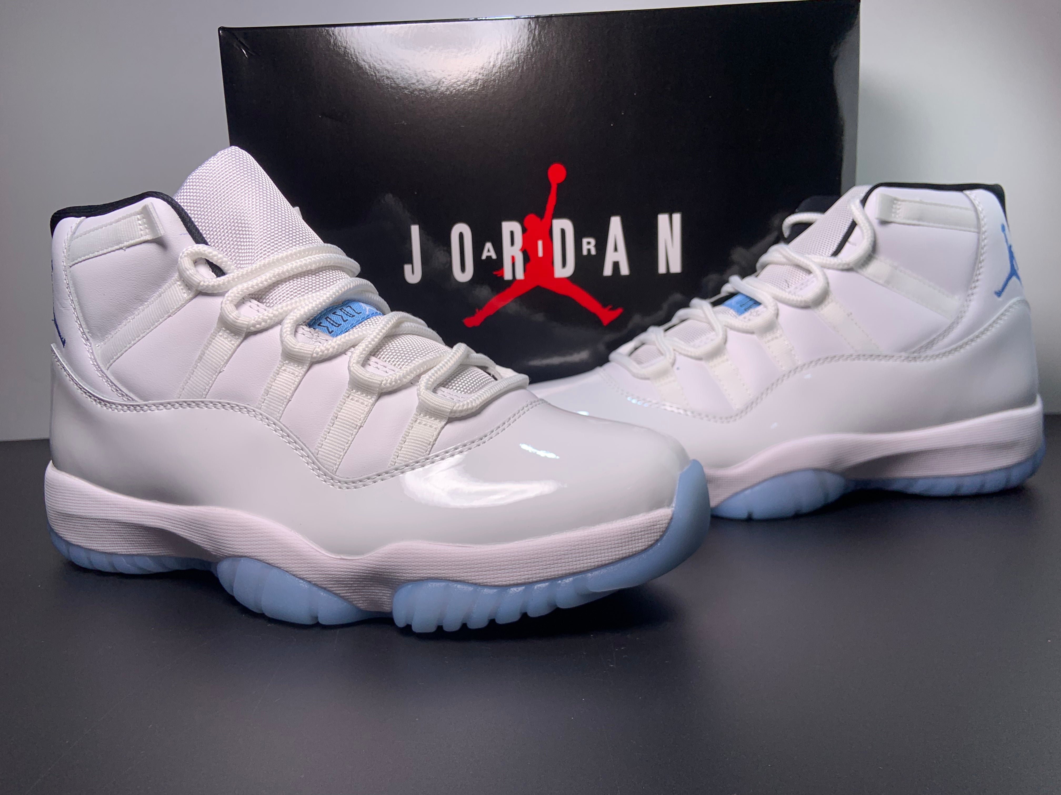 Jordan 11 Retro Columbia / Legend Blue 2024